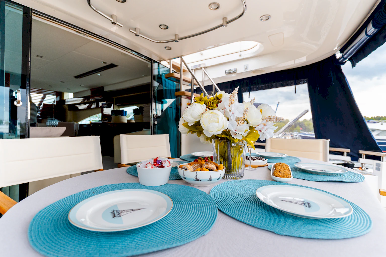 Fairline Squadron 68 (Аврора) image- 11